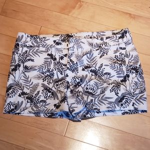 Old Navy Pixie Women's Shorts Size 6